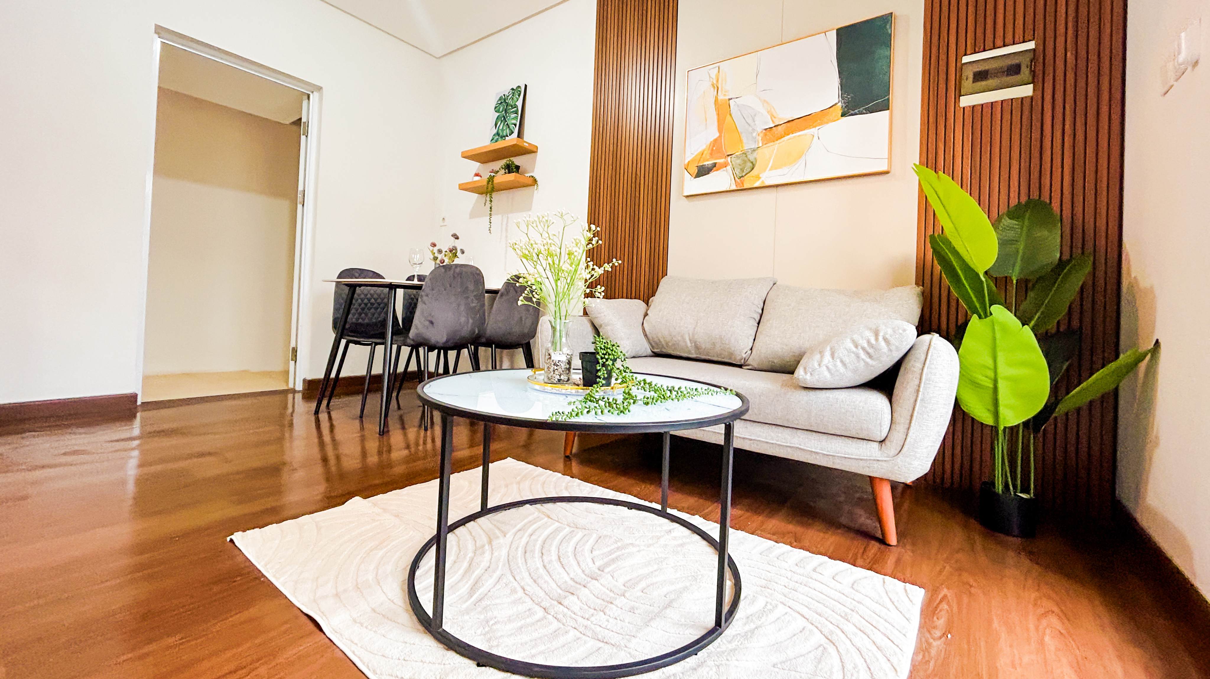 [J12/50] Bawa Koper Saja! Hunian Full Furnished 100% Baru Renovasi dengan Konsep Open-Plan & Furnitur Premium.